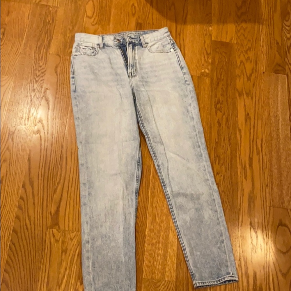 American Eagle Mom jeans